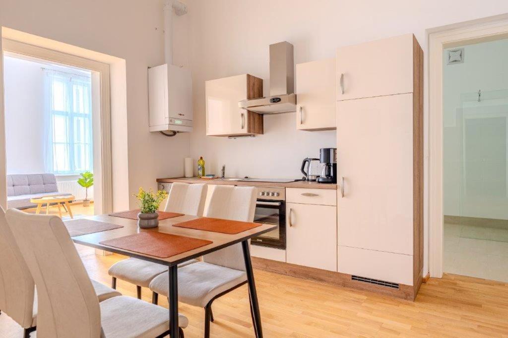 Apartment Deluxe Near The Center