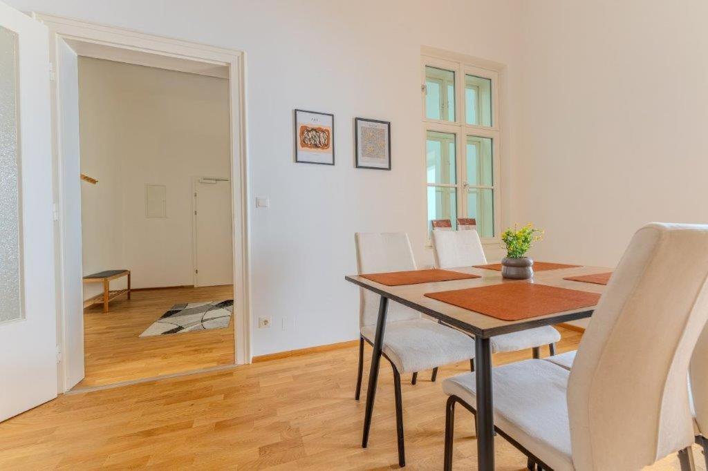Apartment Deluxe Near The Center *